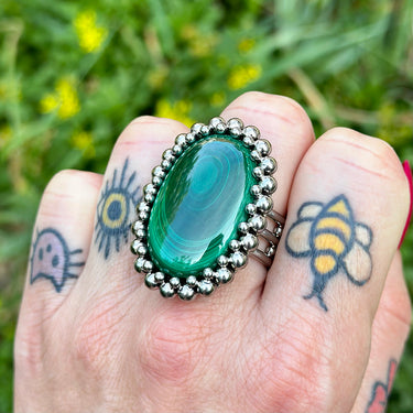 SUMMER GEMSTONE 2024 Large Oval Bullseye Malachite Ring: Size 10